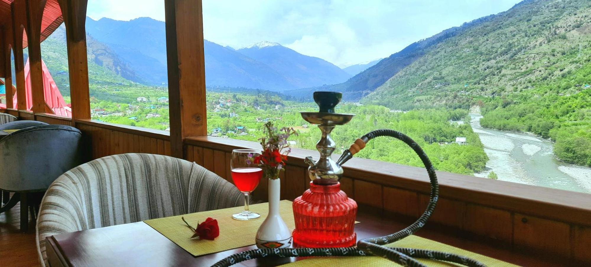 Regenta Inn By Riverside Manali Bagian luar foto