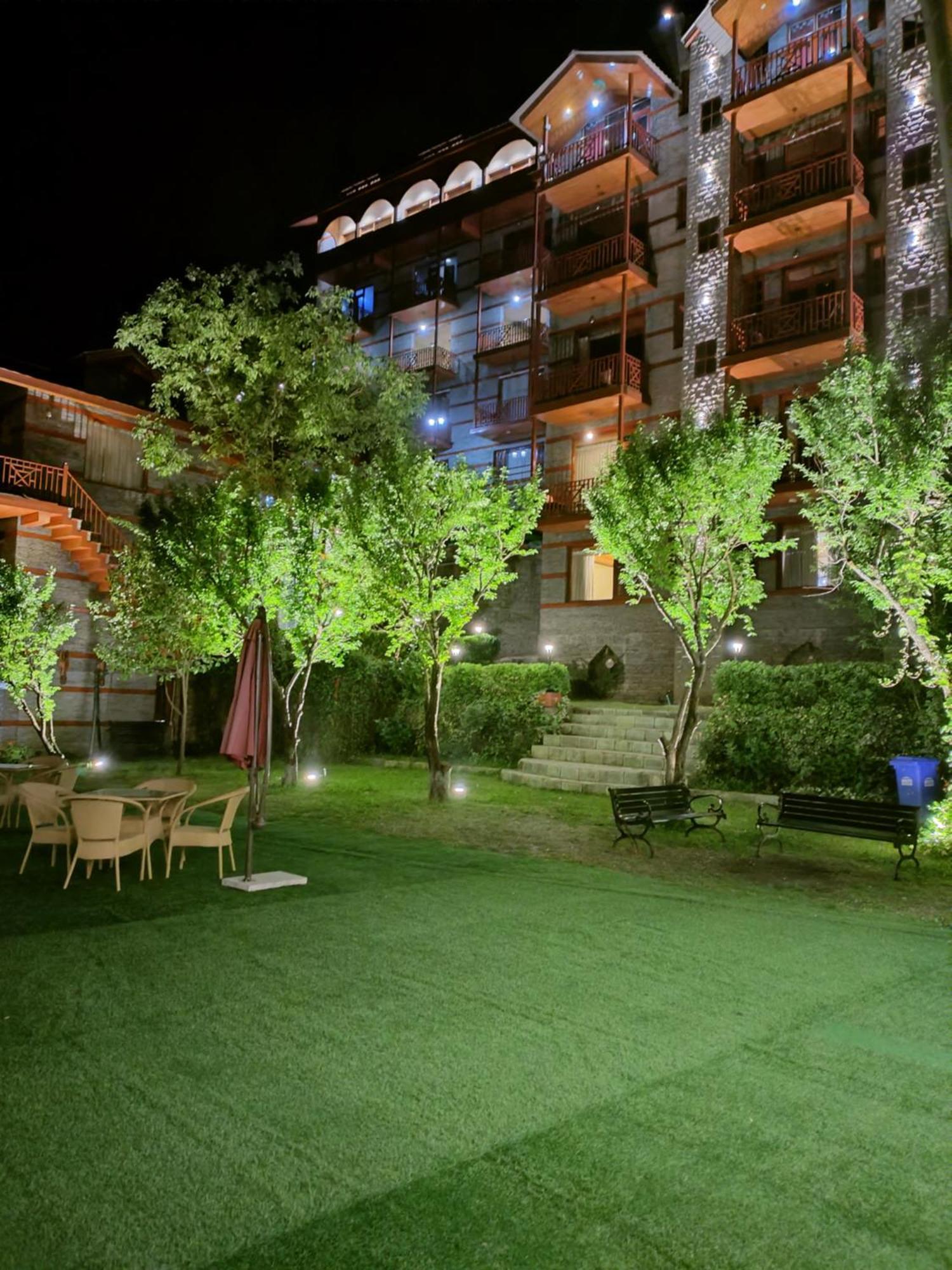 Regenta Inn By Riverside Manali Bagian luar foto
