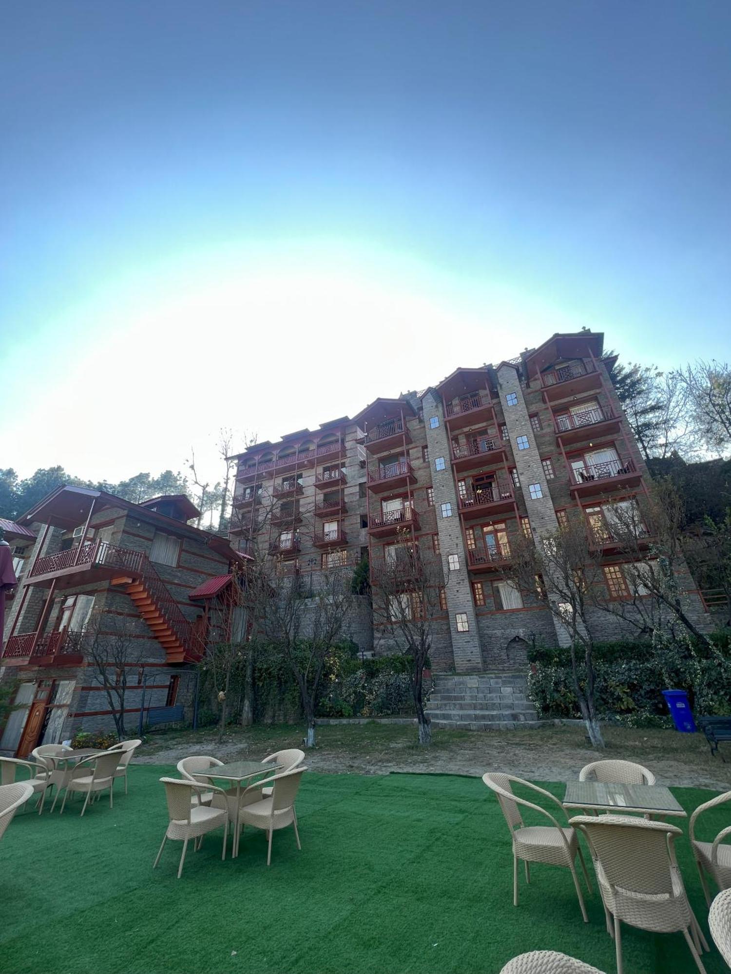 Regenta Inn By Riverside Manali Bagian luar foto