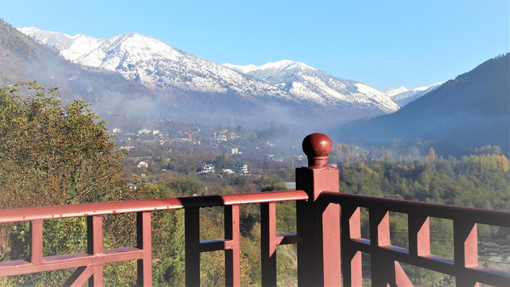 Regenta Inn By Riverside Manali Bagian luar foto